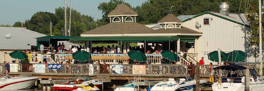 Schooner's Riverside Pub